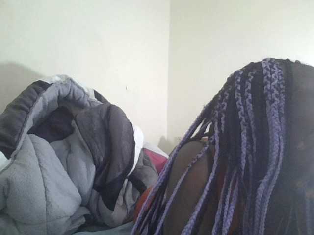 prettyglowing live cam on BongaCams