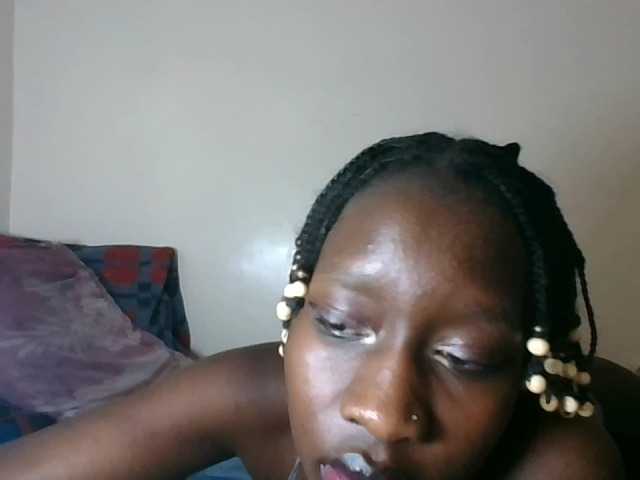 prettyglowing live cam on BongaCams