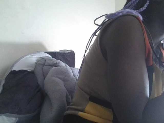 prettyglowing live cam on BongaCams