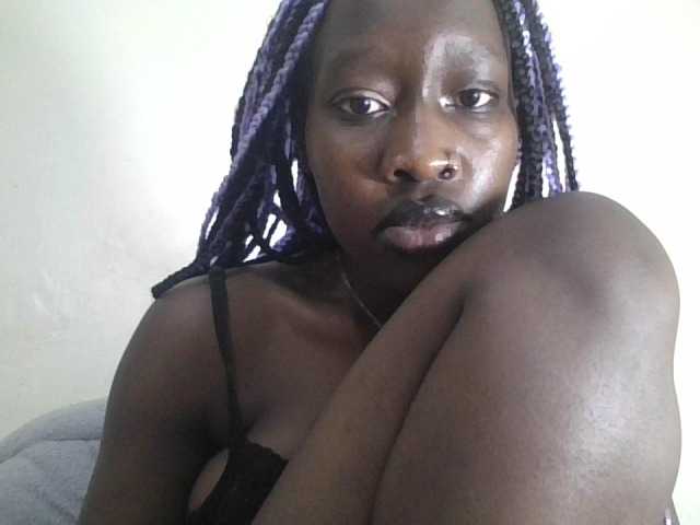 prettyglowing live cam on BongaCams