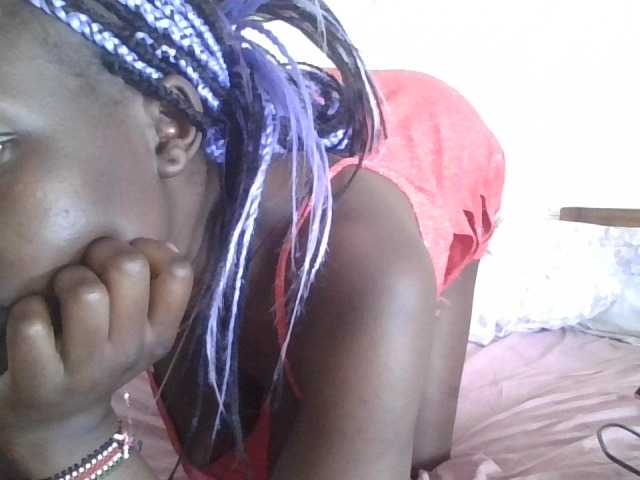 prettyglowing live cam on BongaCams