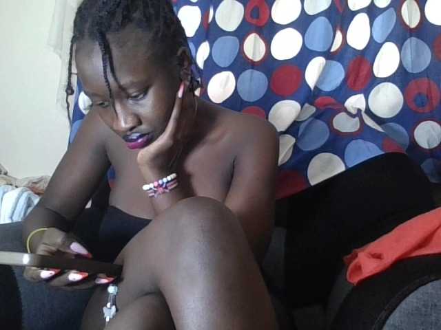 prettyglowing live cam on BongaCams