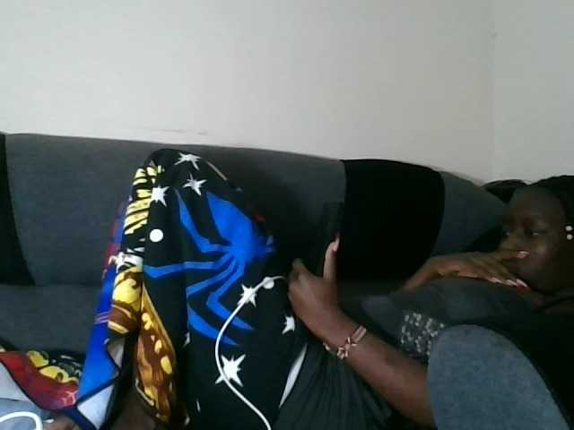 prettyglowing live cam on BongaCams