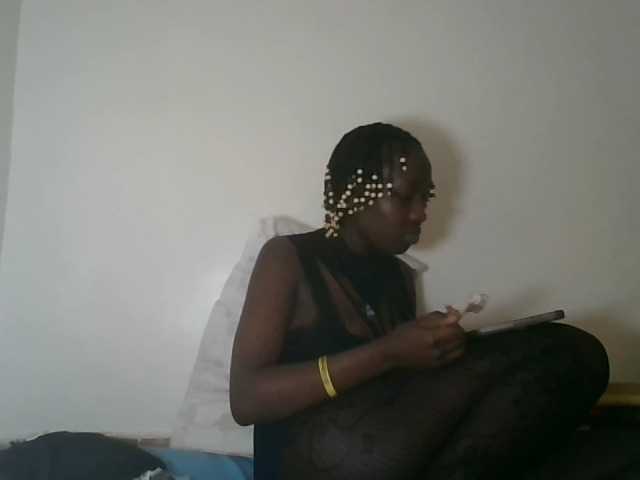 prettyglowing live cam on BongaCams