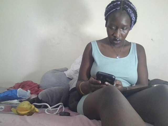 prettyglowing live cam on BongaCams
