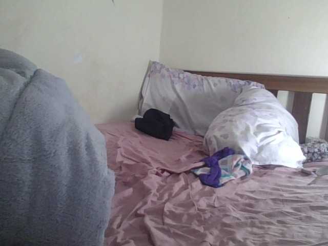 prettyglowing live cam on BongaCams