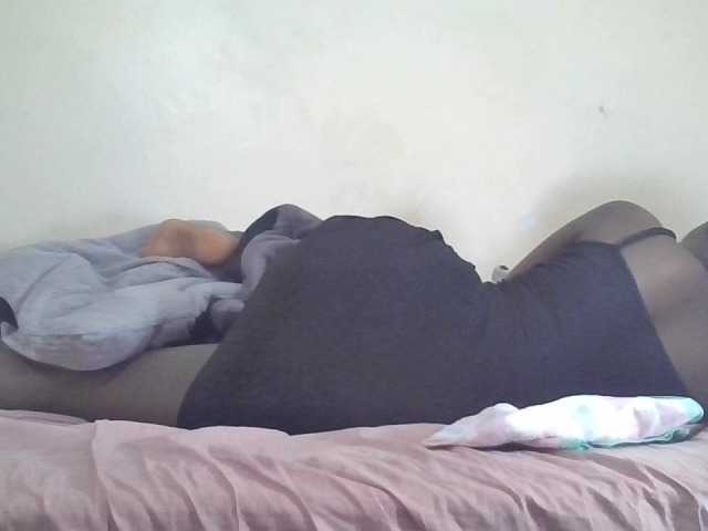 prettyglowing live cam on BongaCams