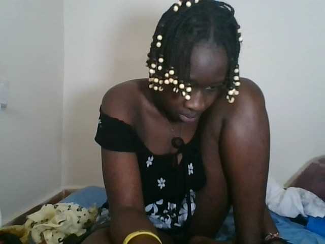 prettyglowing live cam on BongaCams