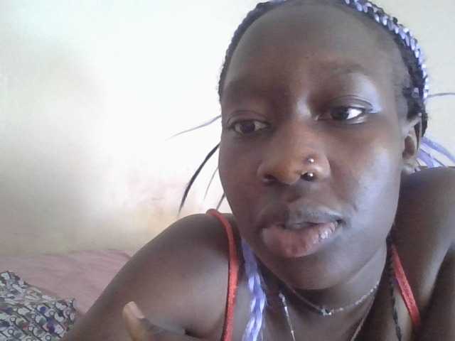 prettyglowing live cam on BongaCams
