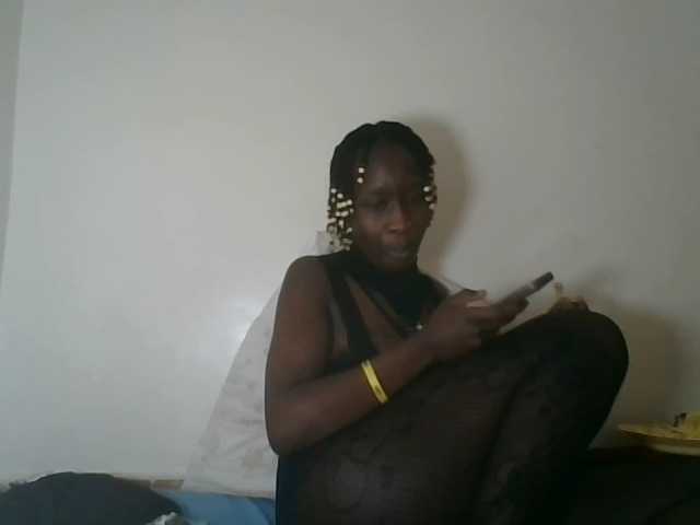 prettyglowing live cam on BongaCams