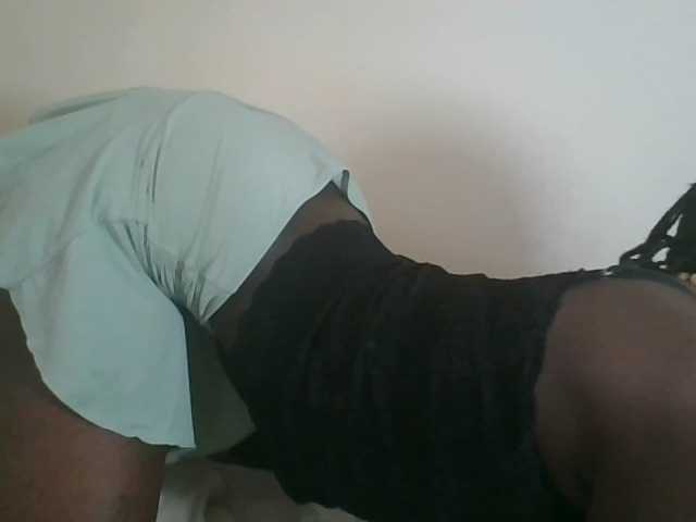 prettyglowing live cam on BongaCams