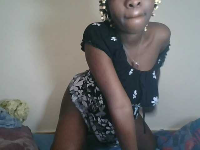 prettyglowing live cam on BongaCams