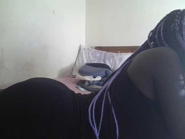 prettyglowing live cam on BongaCams