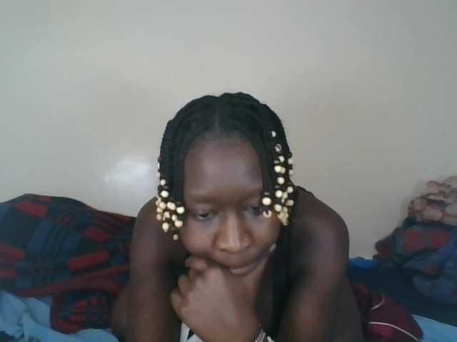 prettyglowing live cam on BongaCams