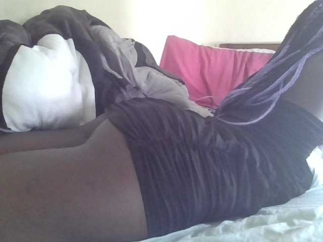 prettyglowing live cam on BongaCams
