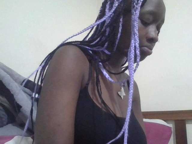 prettyglowing live cam on BongaCams