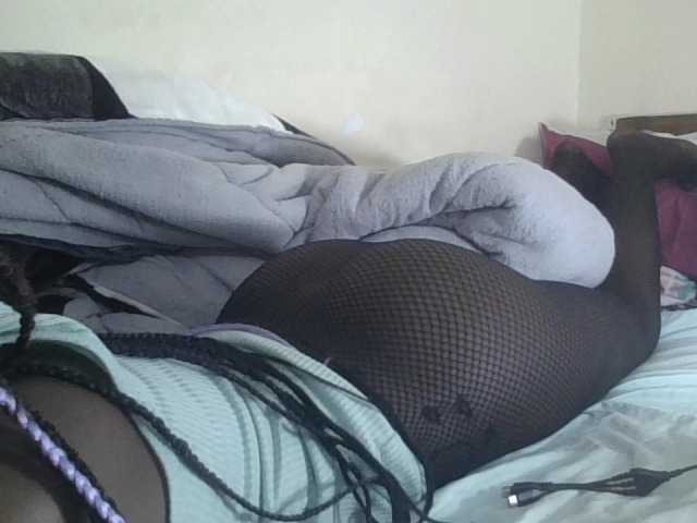 prettyglowing live cam on BongaCams