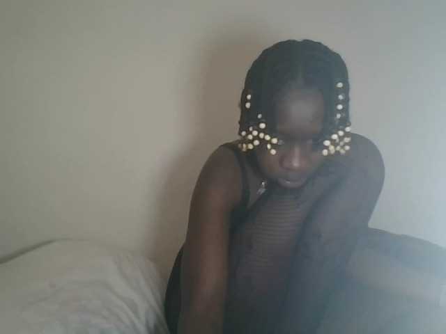 prettyglowing live cam on BongaCams