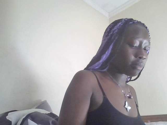 prettyglowing live cam on BongaCams