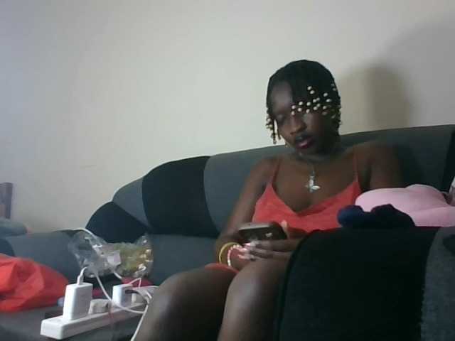 prettyglowing live cam on BongaCams