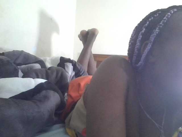 prettyglowing live cam on BongaCams