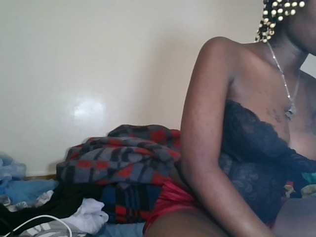 prettyglowing live cam on BongaCams