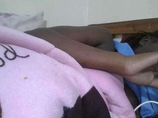 prettyglowing live cam on BongaCams
