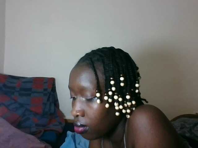 prettyglowing live cam on BongaCams