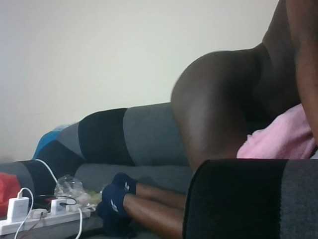 prettyglowing live cam on BongaCams