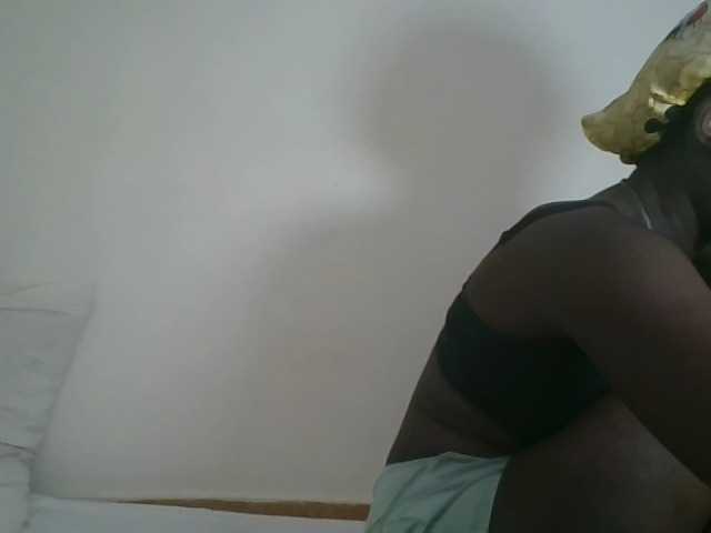 prettyglowing live cam on BongaCams