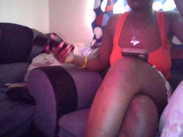 prettyglowing live cam on BongaCams