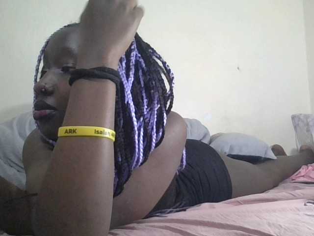 prettyglowing live cam on BongaCams