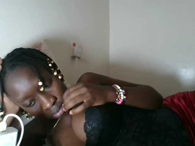 prettyglowing live cam on BongaCams
