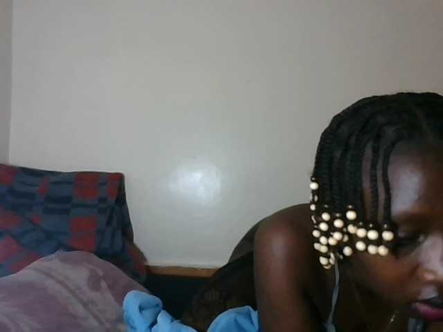 prettyglowing live cam on BongaCams