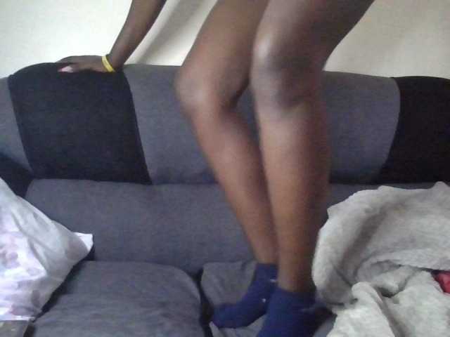 prettyglowing live cam on BongaCams