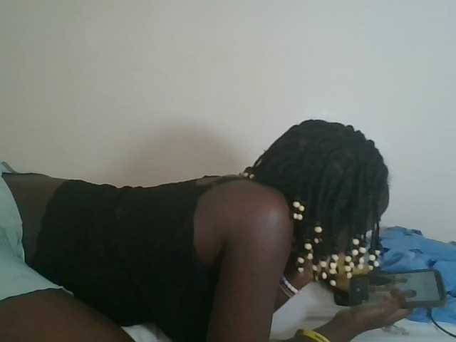 prettyglowing live cam on BongaCams