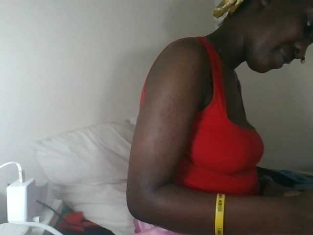 prettyglowing live cam on BongaCams