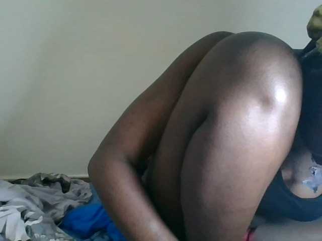 prettyglowing live cam on BongaCams