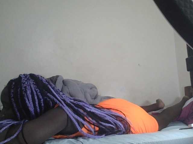 prettyglowing live cam on BongaCams