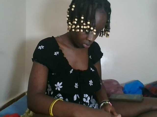 prettyglowing live cam on BongaCams