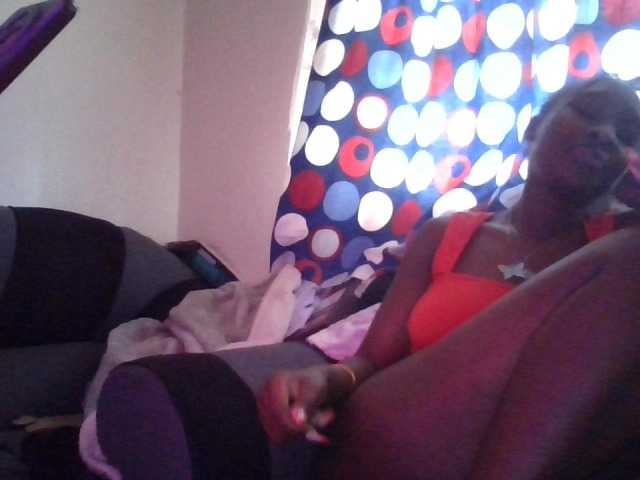 prettyglowing live cam on BongaCams