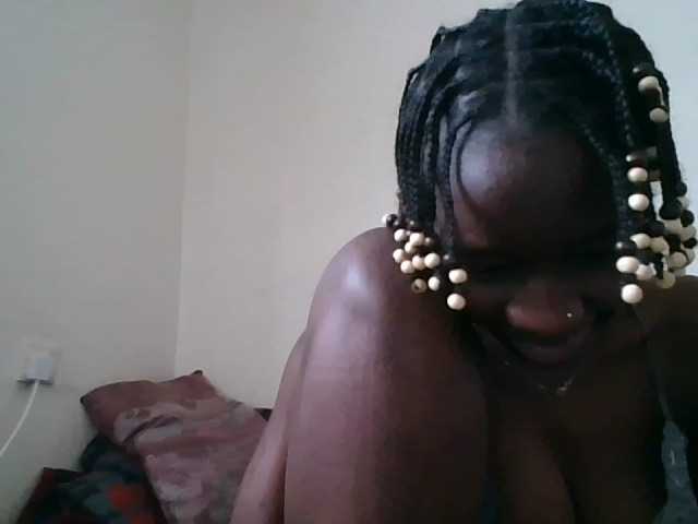 prettyglowing live cam on BongaCams
