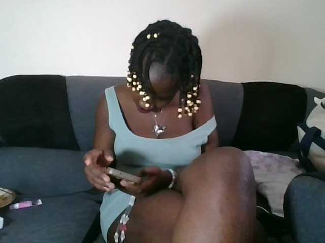 prettyglowing live cam on BongaCams