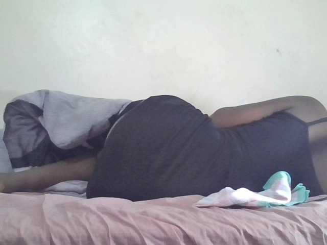 prettyglowing live cam on BongaCams
