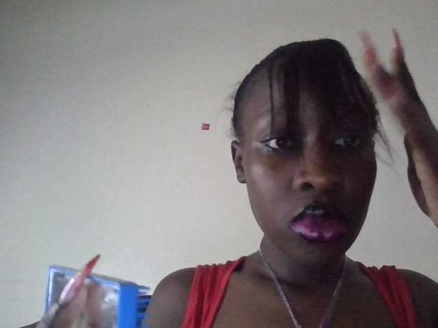 prettyglowing live cam on BongaCams
