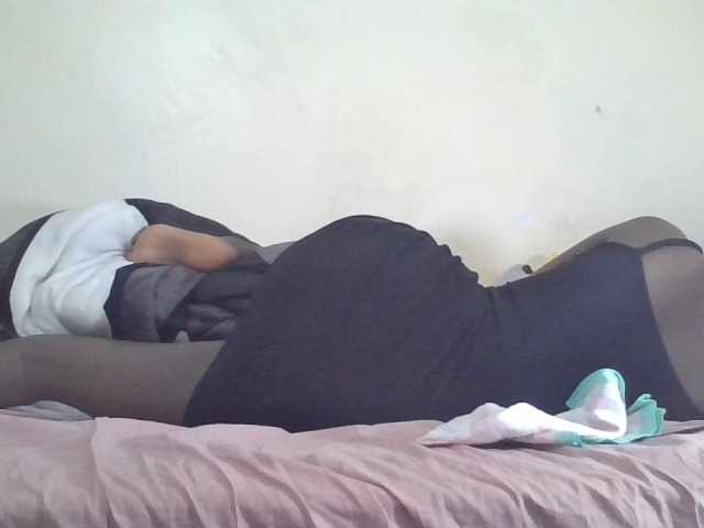 prettyglowing live cam on BongaCams
