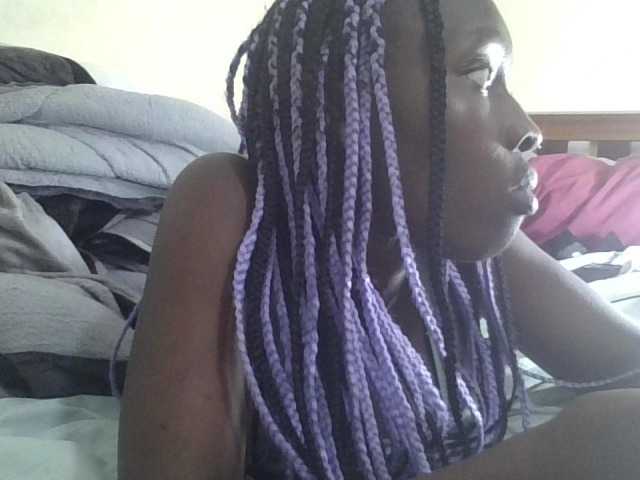 prettyglowing live cam on BongaCams
