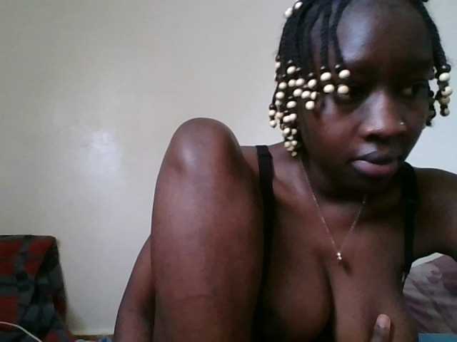 prettyglowing live cam on BongaCams