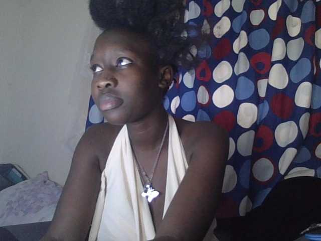 prettyglowing live cam on BongaCams
