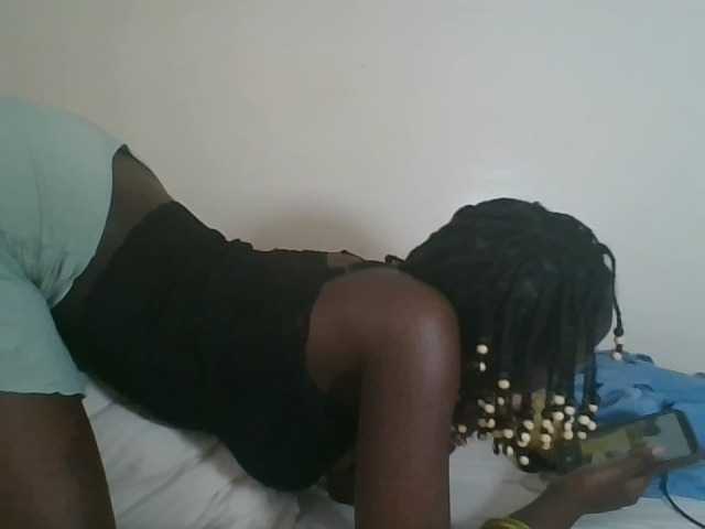 prettyglowing live cam on BongaCams
